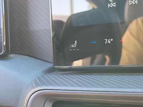 Used 2024 Ford Mustang Convertible image 10