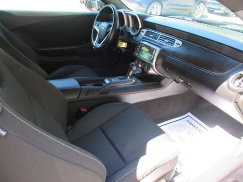 Used 2015 Chevrolet Camaro LT RWD image 19