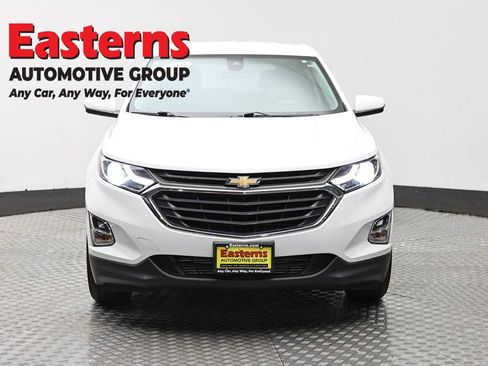 Used 2021 Chevrolet Equinox LT FWD image 2