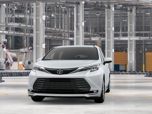 New 2026 Toyota Sienna Limited image 18