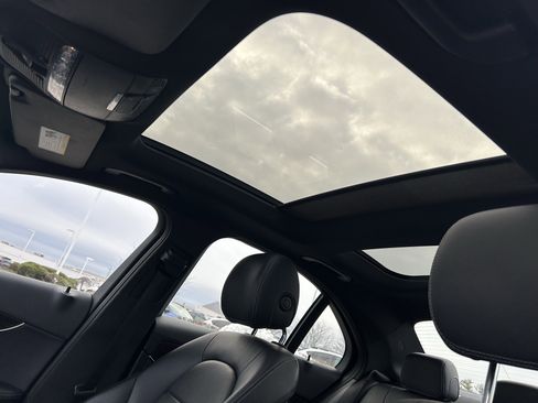 Used 2018 Mercedes-Benz C 300 4MATIC Sedan image 24