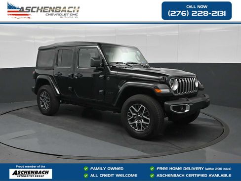 Used 2025 Jeep Wrangler Unlimited Sahara AWD/4WD image 1
