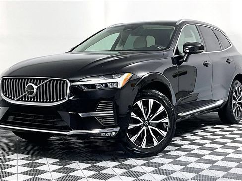 Used 2023 Volvo XC60 B5 Plus FWD image 2