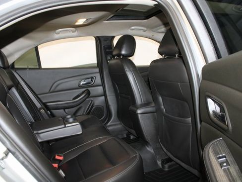 Used 2016 Chevrolet Malibu LTZ image 10