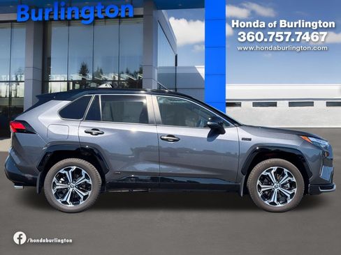 Used 2023 Toyota RAV4 XSE w/ Weather Package AWD/4WD image 7