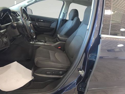 Used 2017 Chevrolet Traverse LT w/ Style and Technology Package AWD/4WD image 12