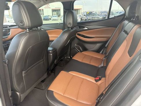 Used 2020 Buick Encore GX Essence FWD image 28