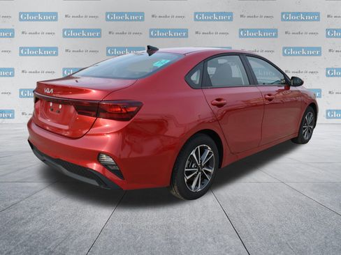 Used 2024 Kia Forte LXS image 6