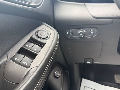 Used 2021 Buick Encore GX Select AWD/4WD image 23
