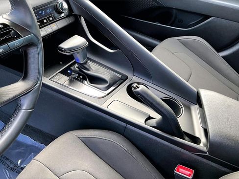 Used 2025 Hyundai Elantra Sport image 15
