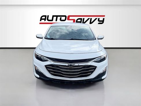 Used 2023 Chevrolet Malibu RS image 2