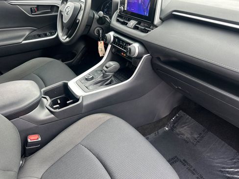 Certified 2025 Toyota RAV4 LE image 20