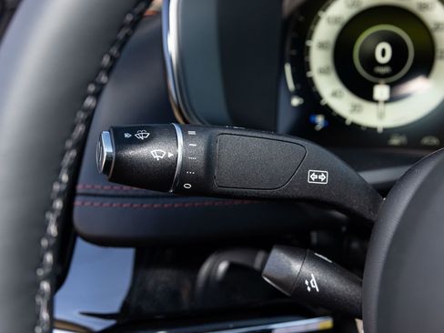 New 2026 Aston Martin DBX 707 image 36