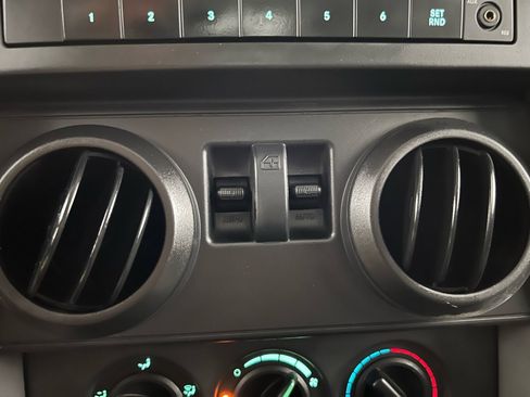 Used 2009 Jeep Wrangler X image 37