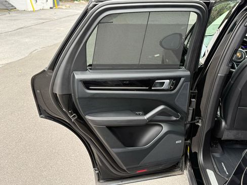 Used 2019 Porsche Cayenne E-Hybrid AWD/4WD image 55