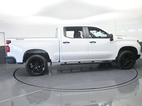 Used 2025 Chevrolet Silverado 1500 Custom Trail Boss AWD/4WD image 7