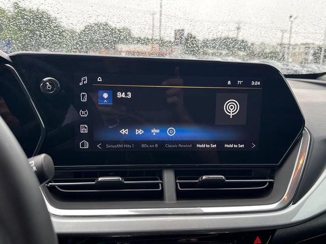 Used 2024 Chevrolet Trax LT w/ Driver Confidence Package FWD image 18