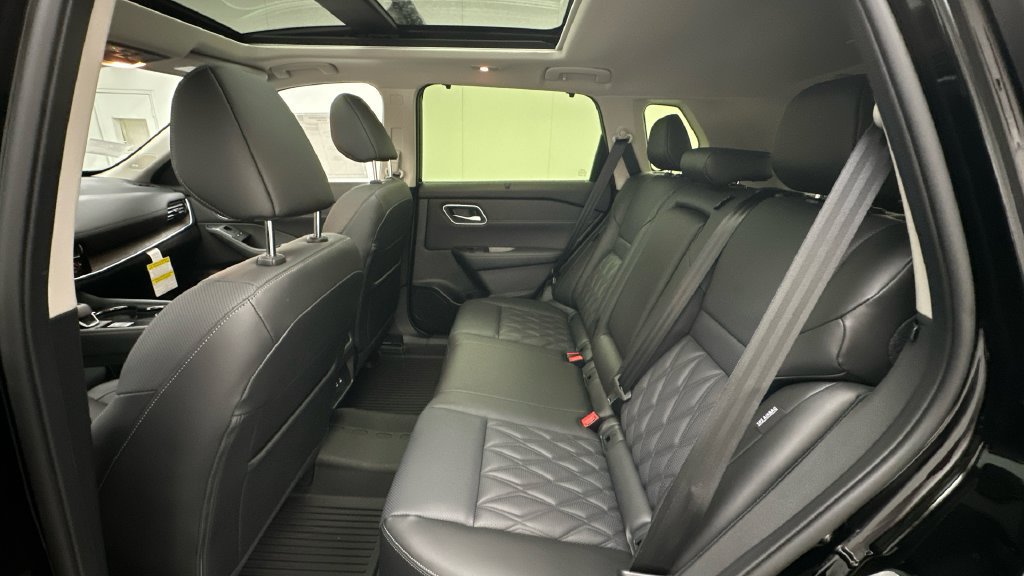 New 2026 Nissan Rogue Platinum w/ Platinum Premium Package AWD/4WD image 10