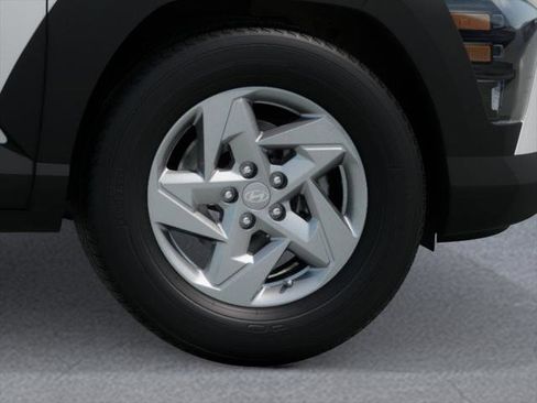 New 2026 Hyundai Kona SE image 8