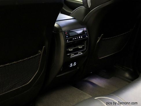 Used 2022 Jeep Grand Cherokee Overland w/ Adv Protech Group III image 14