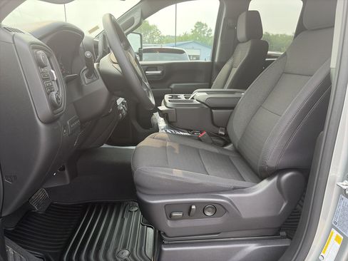 New 2026 Chevrolet Silverado 2500 Custom w/ Custom Value Package AWD/4WD image 5