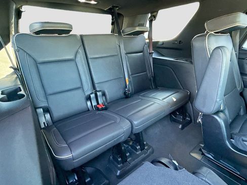 Used 2023 Chevrolet Tahoe Premier AWD/4WD image 31