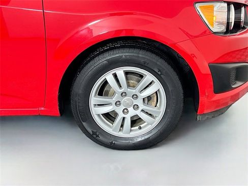 Used 2015 Chevrolet Sonic LT image 32