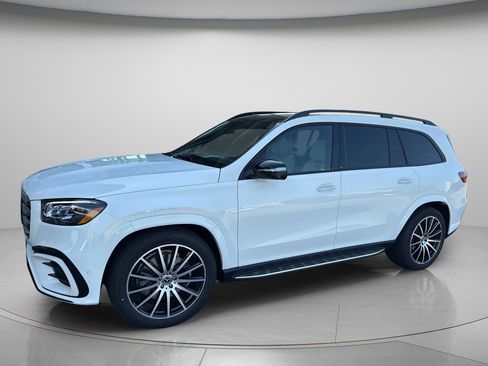 New 2026 Mercedes-Benz GLS 450 4MATIC image 4