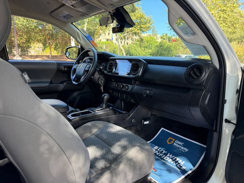 Used 2022 Toyota Tacoma SR RWD image 21