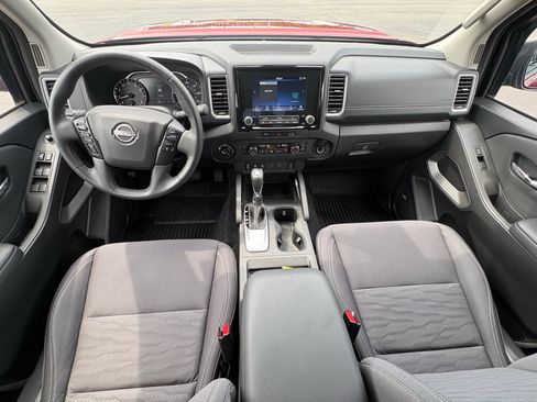 Used 2024 Nissan Frontier SV w/ SV Convenience Package AWD/4WD image 28