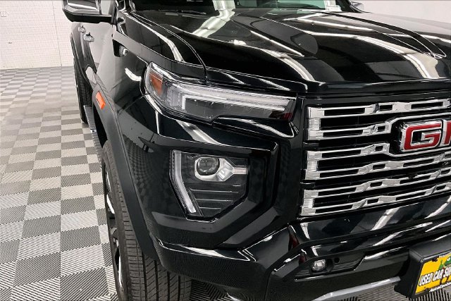 Used 2023 GMC Canyon Denali AWD/4WD image 36