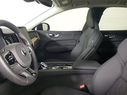 Certified 2026 Volvo XC60 B5 Core AWD/4WD image 24