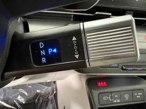 Used 2024 Hyundai Kona SE FWD image 27