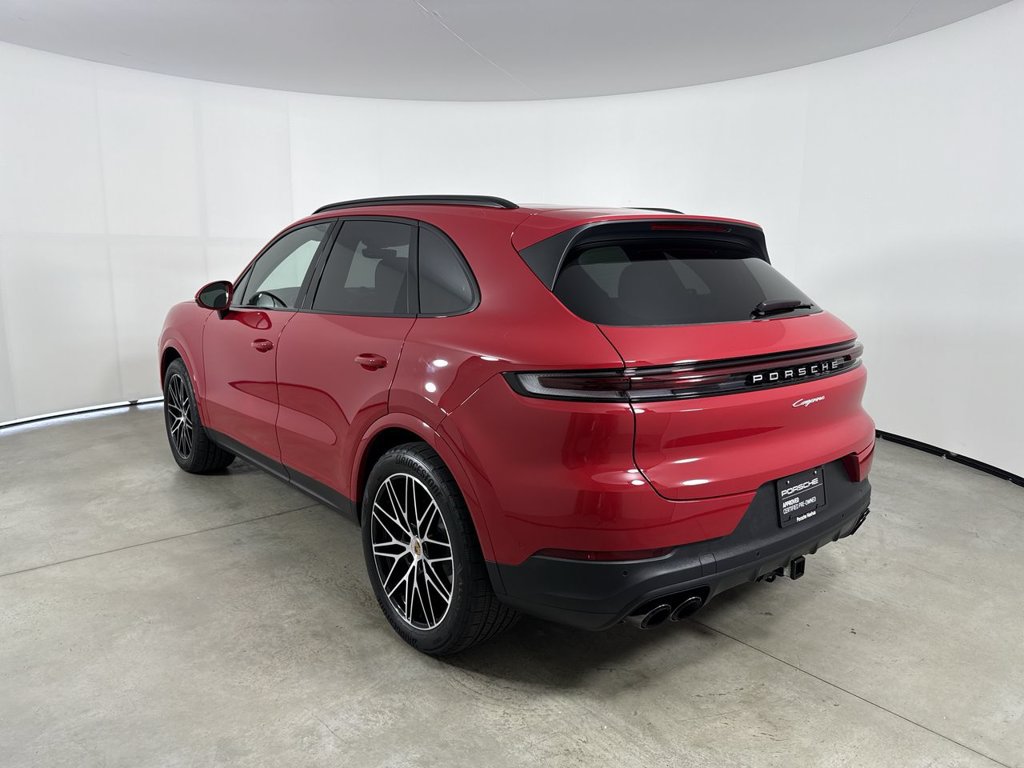 Certified 2025 Porsche Cayenne AWD/4WD image 3
