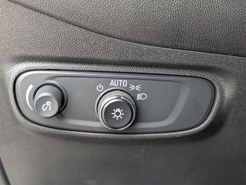 Used 2023 Chevrolet Equinox RS w/ RS Leather Package image 25