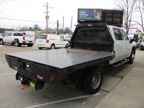 Used 2024 Chevrolet Silverado 3500 LT w/ Convenience Package image 6