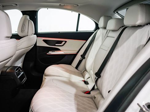 Used 2026 Mercedes-Benz E 350 Sedan image 18