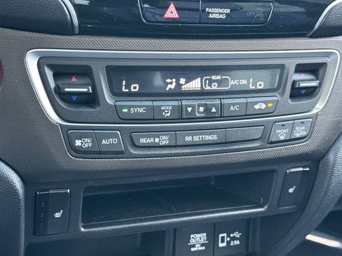Used 2023 Honda Passport TrailSport image 19