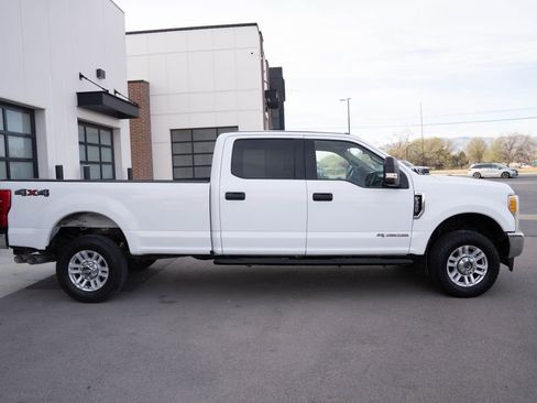 Used 2017 Ford F350 XLT w/ XLT Value Package AWD/4WD image 10