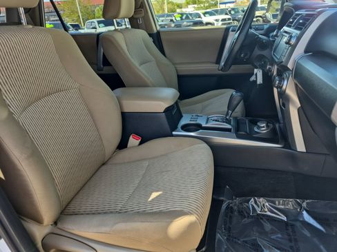 Used 2017 Toyota 4Runner SR5 AWD/4WD image 24