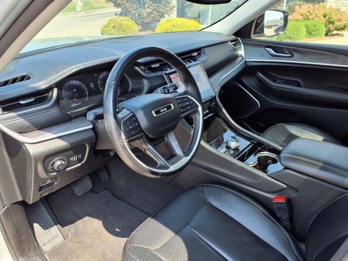 Used 2022 Jeep Grand Cherokee L Limited AWD/4WD image 21