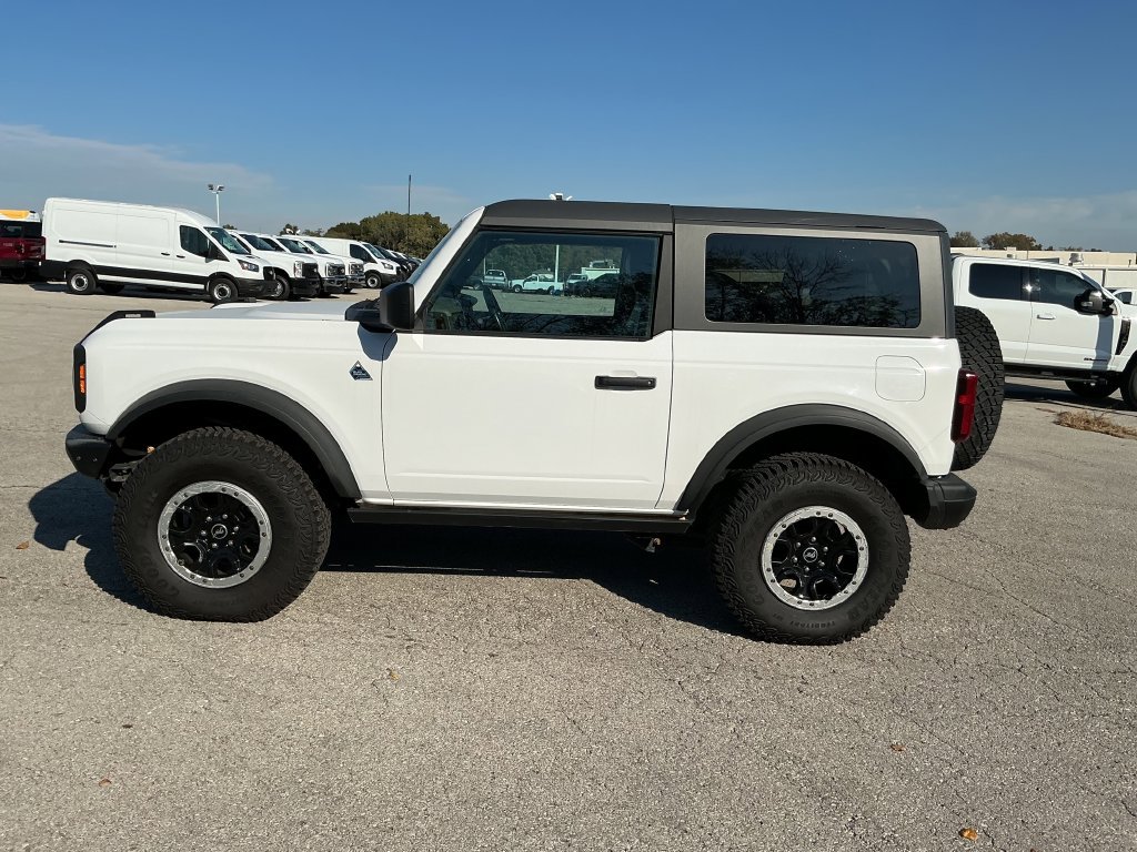 Used 2023 Ford Bronco Black Diamond w/ Sasquatch Package AWD/4WD image 2