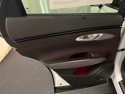 Used 2023 Genesis GV70 2.5T w/ Advanced Package image 24