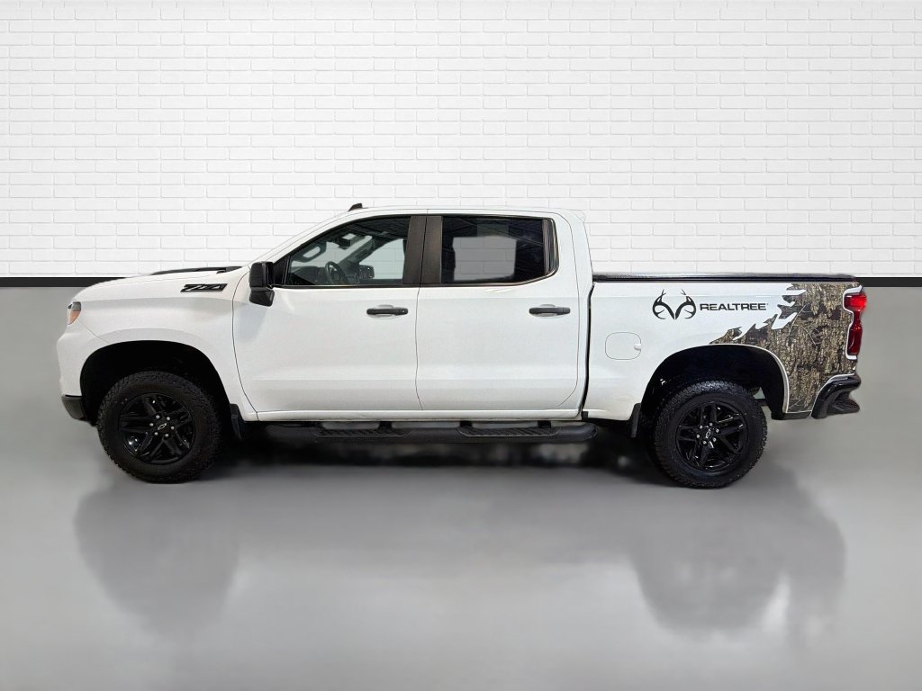 Used 2023 Chevrolet Silverado 1500 Custom Trail Boss w/ Realtree Special Edition AWD/4WD image 2
