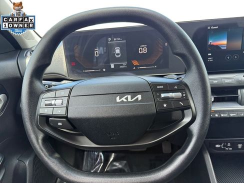 Certified 2025 Kia K4 FWD image 12