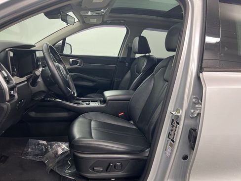 Used 2022 Kia Sorento S w/ Panoramic Sunroof Package image 21