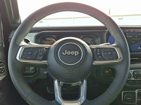 Certified 2025 Jeep Wrangler Unlimited Sahara image 21