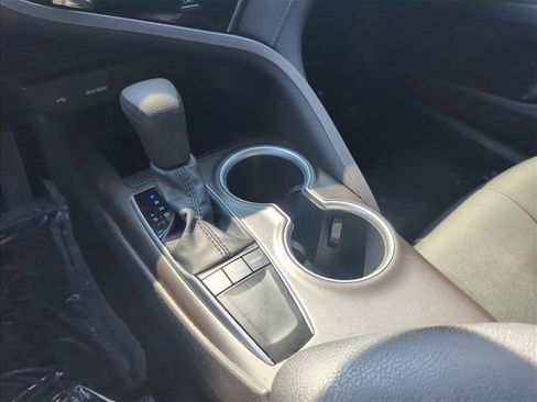 Certified 2022 Toyota Camry LE FWD image 15