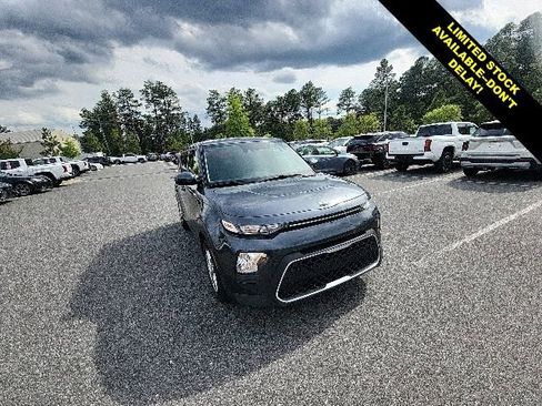 Used 2020 Kia Soul S FWD image 3