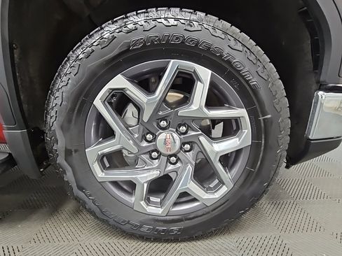 Used 2024 GMC Sierra 1500 SLT w/ SLT Premium Plus Package image 47